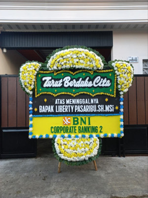 Papan Bunga Duka di Tanak Awu